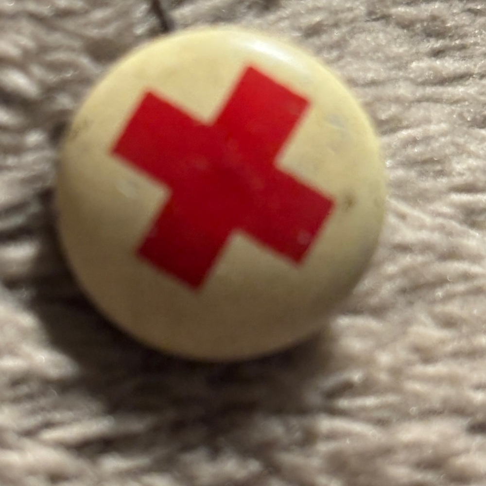 Vintage 1930’s Pin Button Very old .  5/8”